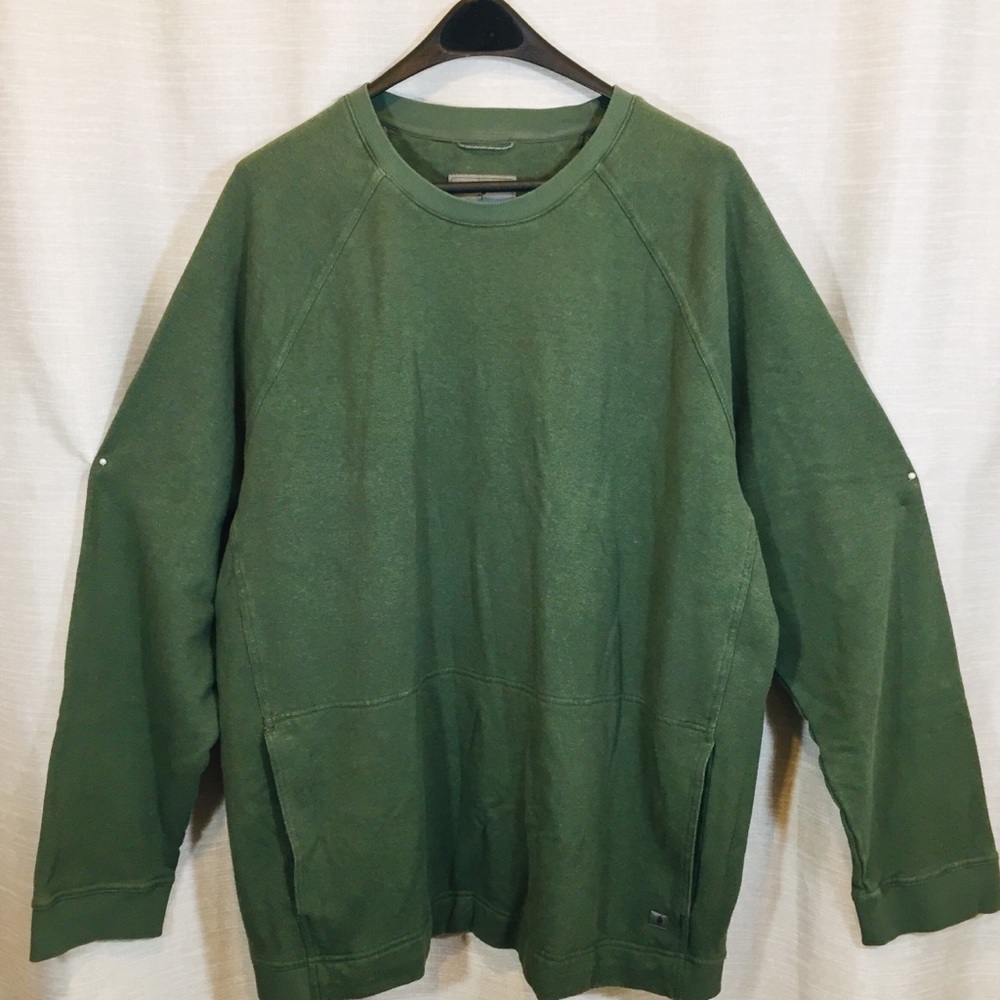 Royal Robbins XXL hunter green fleece sweatshirt.